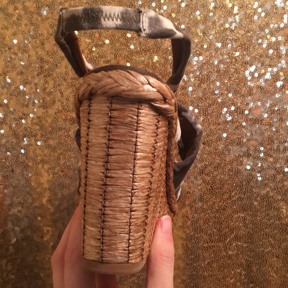 New Directions Tie Dye Espadrilles size 7.5 - Picture 3 of 8